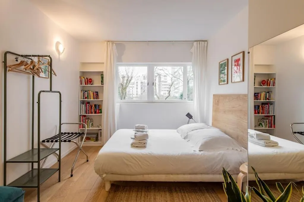 Apartamento Couronnes - Cosy Equipe Et Privatif Paris